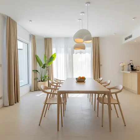 Abc - A Villa *